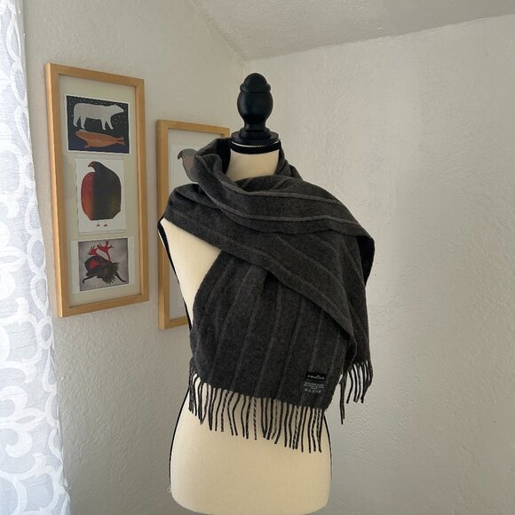 Fraas 100% Cashmere Scarf Gray on Gray Stripe Like New and so soft! - Picture 4 of 4